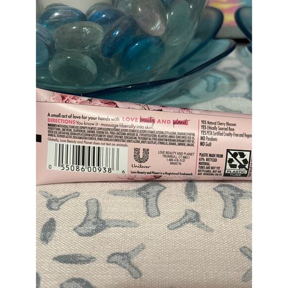 Love Beauty and Planet BeLoved Bundle Set - Picture 4 of 7